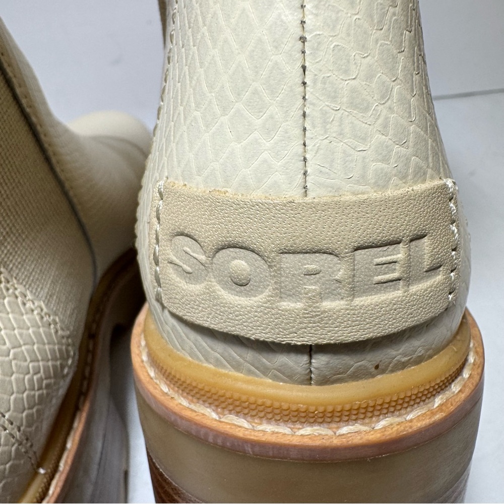 SorelJoan Now Snake Embossed Chelsea
Waterproof Lug Sole Cream Booties Sz 10 - Picture 14 of 16